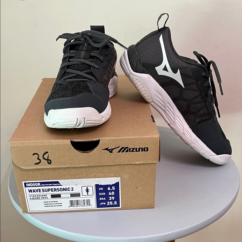 EUC Mizuno Women’s Wave SuperSonic 2 Volleyball Shoes - Picture 6 of 9
